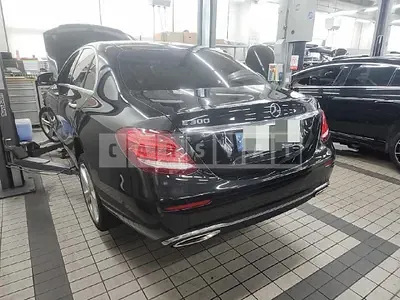 Photo 1 of 12: 2018 Mercedes-Benz E200 — Korean insurance auction