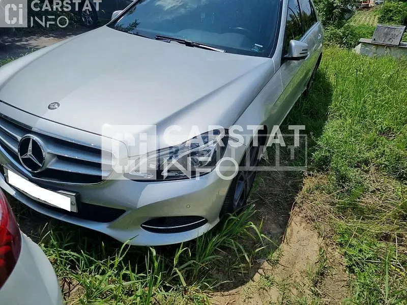Photo 2 of 32: 2016 Mercedes-Benz E250 BlueTec 4Matic, VIN WDDHF9HB7GB292021 — Korean insurance auction