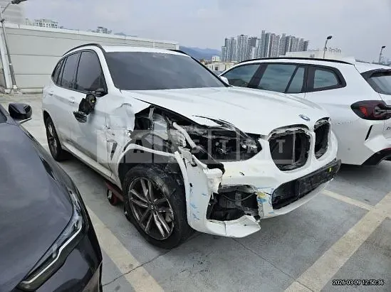 Photo 2 of 13: 2020 BMW X3 xDrive20d M Sport Package, VIN WBAUZ3104L9D32028 — Korean insurance auction