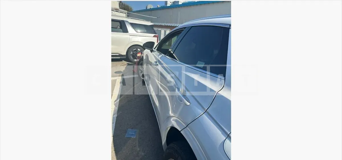 Photo 2 of 18: 2025 Genesis GV70 AWD — Korean insurance auction