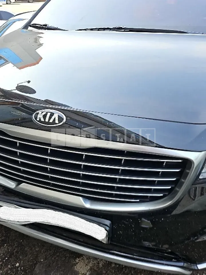 Photo 2 of 16: 2017 Kia Carnival, VIN KNAMC81ABHS318509 — Korean insurance auction