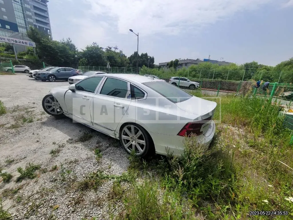 Photo 2 of 20: 2019 Volvo S90D5, VIN LVYPS68TCKP058822 — Korean insurance auction