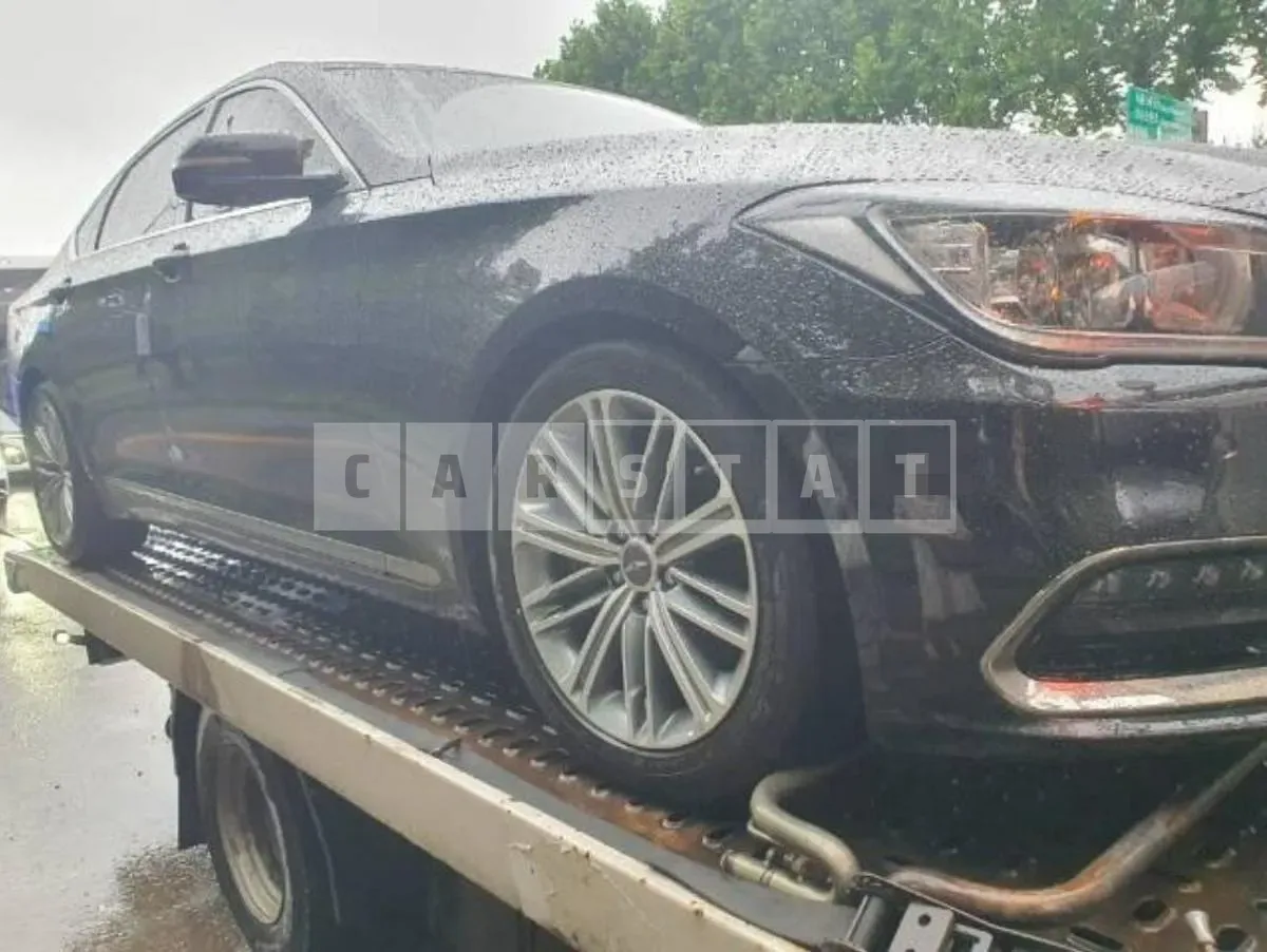 Photo 2 of 33: 2019 Genesis G80 — Korean insurance auction