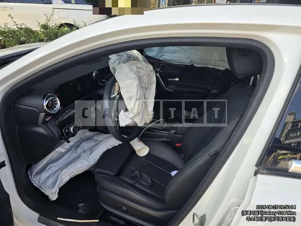 Photo 2 of 29: 2024 Mercedes-Benz A 220 — Korean insurance auction