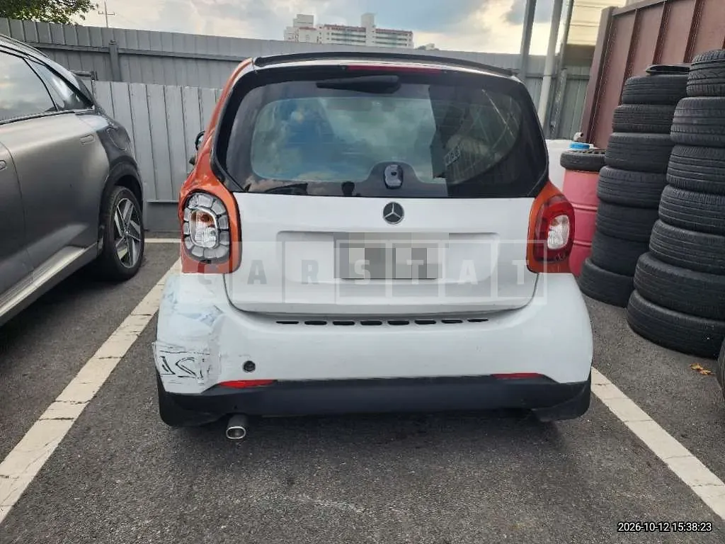 Photo 2 of 6: 2015 Mercedes-Benz Smart Fortwo — Korean insurance auction