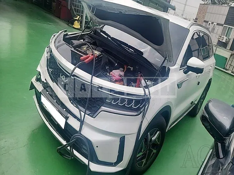 Photo 2 of 14: 2022 Kia Sorento Hybrid, VIN KNARK81GBNA109409 — Korean insurance auction