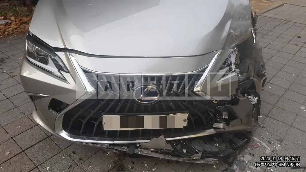 Photo 2 of 14: 2022 Lexus ES300h — Korean insurance auction