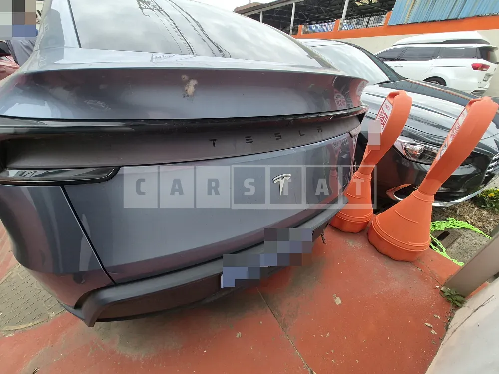 Photo 2 of 14: 2025 Tesla Model Y RWD — Korean insurance auction
