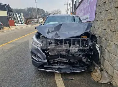 Photo 1 of 27: 2018 Kia Hyundai Tucson, VIN KNAGN418BEA432420 — Korean insurance auction