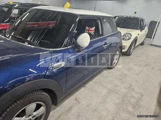 Photo 2 of 14: 2018 MINI Cooper D, VIN WMWXY3100JTF68823 — Korean insurance auction