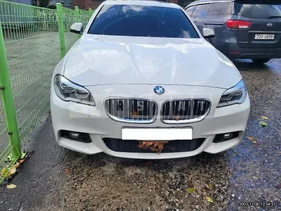Photo 1 of 33: 2016 BMW 520d, VIN WBA5E5107GG208796 — Korean insurance auction