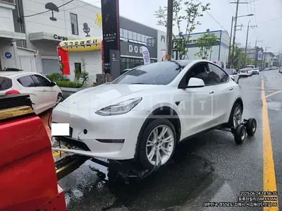 Photo 1 of 4: 2021 Tesla Model Y LongRange — Korean insurance auction