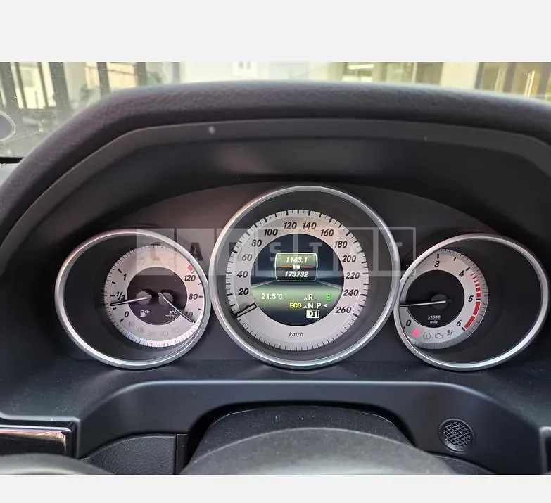 Photo 2 of 24: 2015 Mercedes-Benz E220 BlueTec — Korean insurance auction