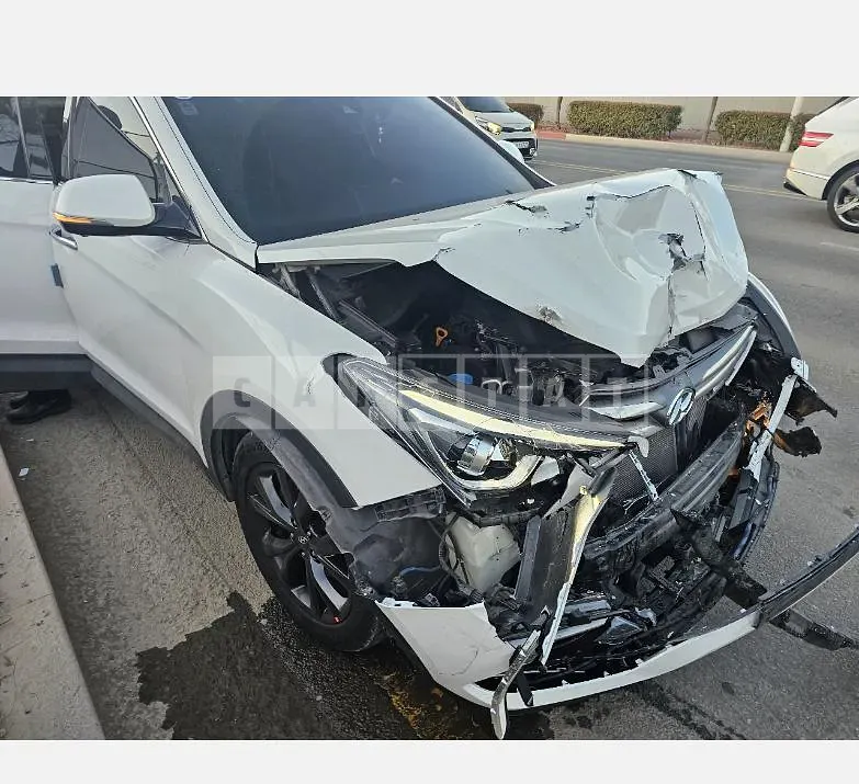 Photo 2 of 7: 2016 Hyundai Santa Fe DM — Korean insurance auction