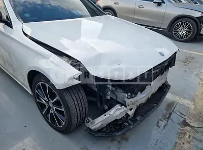 Photo 1 of 18: 2017 Mercedes-Benz E 300, VIN WDDZF4JB6HA050989 — Korean insurance auction