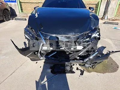 Photo 1 of 19: 2022 Lexus ES300h, VIN JTHBA1C14N2010413 — Korean insurance auction