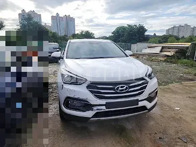 Photo 1 of 14: 2016 Hyundai Santa Fe DM — Korean insurance auction
