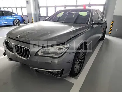Photo 1 of 23: 2015 BMW 750Ld xDrive, VIN WBAYF6102FD384896 — Korean insurance auction