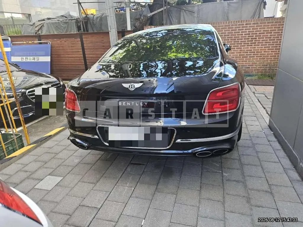 Photo 2 of 48: 2021 Bentley Flying Spur V8 — Korean insurance auction