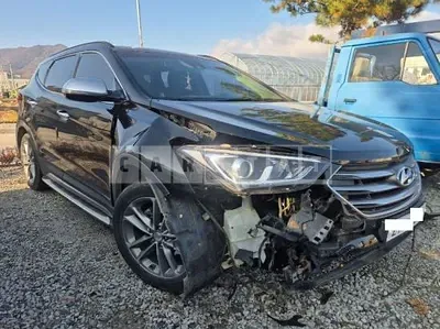 Photo 1 of 16: 2018 Hyundai Santa Fe, VIN KMHSW81UDJU839845 — Korean insurance auction