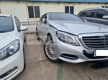 Photo 2 of 33: 2015 Mercedes-Benz S350 BlueTec, VIN WDDUF3CB3FA174751 — Korean insurance auction