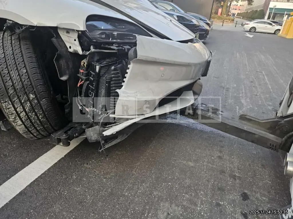 Photo 2 of 79: 2024 Porsche Taycan 4S — Korean insurance auction