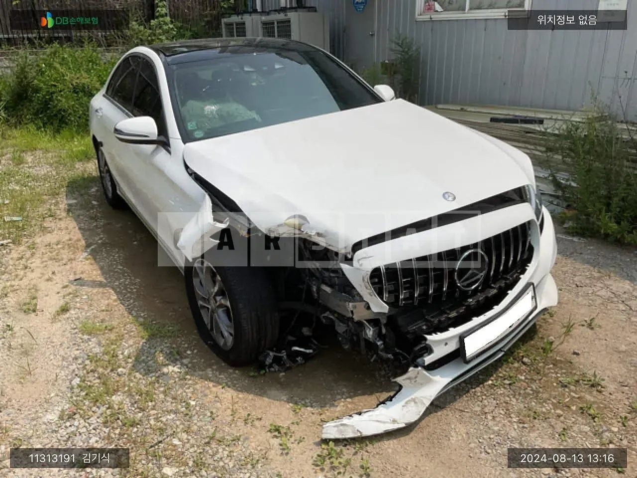 Photo 2 of 14: 2015 Mercedes-Benz C200, VIN WDDWF4CB5GF288530 — Korean insurance auction