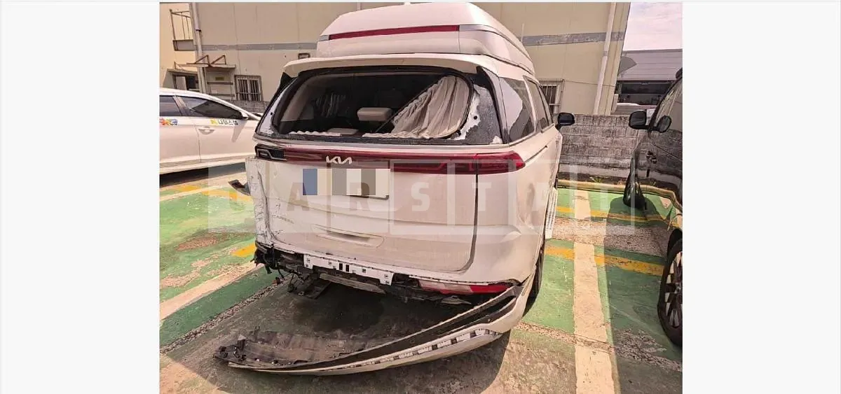 Photo 2 of 15: 2021 Kia Carnival 7-Seater Hi-Limousine 2.2 — Korean insurance auction