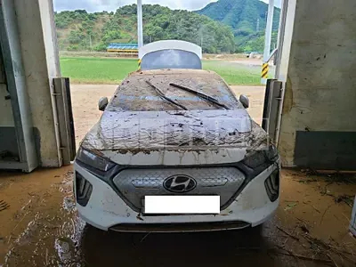 Photo 1 of 3: 2020 Hyundai Modern Ionic Electric, VIN KMHC051JFLU074463 — Korean insurance auction