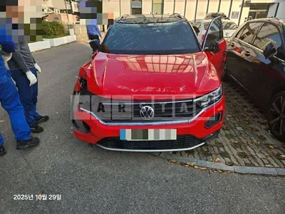 Photo 1 of 47: 2022 Volkswagen T-Roc 2.0TDI — Korean insurance auction