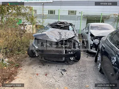 Photo 1 of 12: 2017 Kia K7, VIN KNALD418BHA082246 — Korean insurance auction