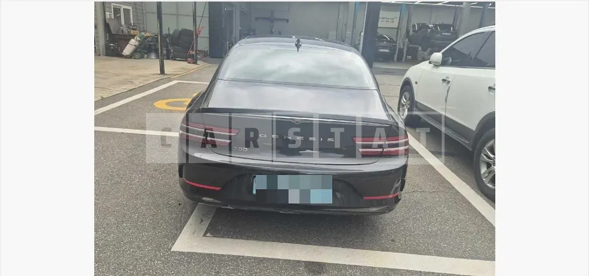 Photo 2 of 34: 2022 Genesis G80 EV — Korean insurance auction