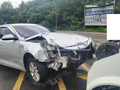 Photo 1 of 7: 2016 Kia K5 — Korean insurance auction