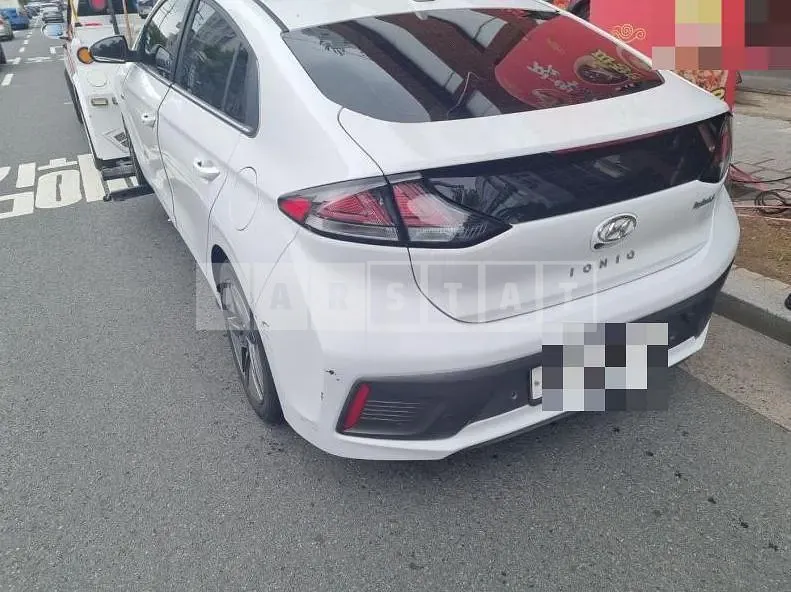 Photo 2 of 11: 2019 Hyundai IONIQ Hybrid — Korean insurance auction