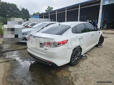 Photo 1 of 9: 2017 Kia K5 2.0 — Korean insurance auction