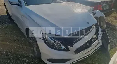 Photo 1 of 9: 2019 Mercedes-Benz E 300, VIN WDDZF4JBXKA697810 — Korean insurance auction