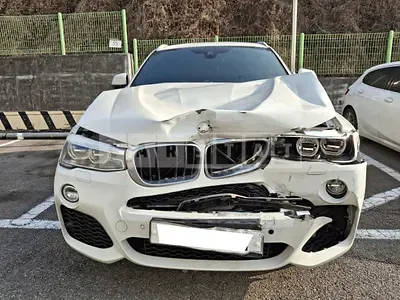 Photo 1 of 11: 2018 BMW X4 xDrive 20d, VIN WBAXX1101J0Y53830 — Korean insurance auction