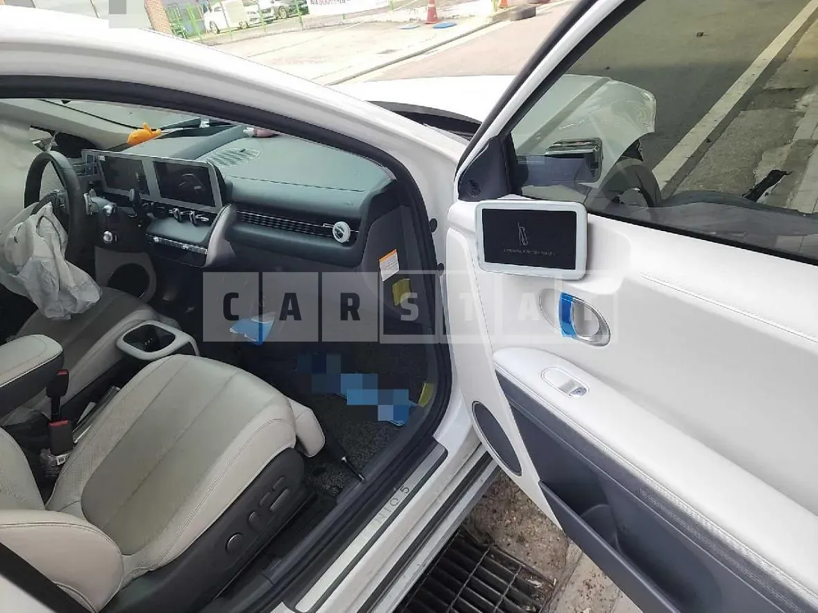 Photo 2 of 11: 2021 Hyundai IONIQ 5 Long Range — Korean insurance auction