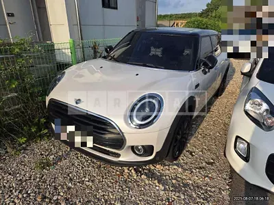 Photo 1 of 10: 2023 MINI Cooper Clubman — Korean insurance auction