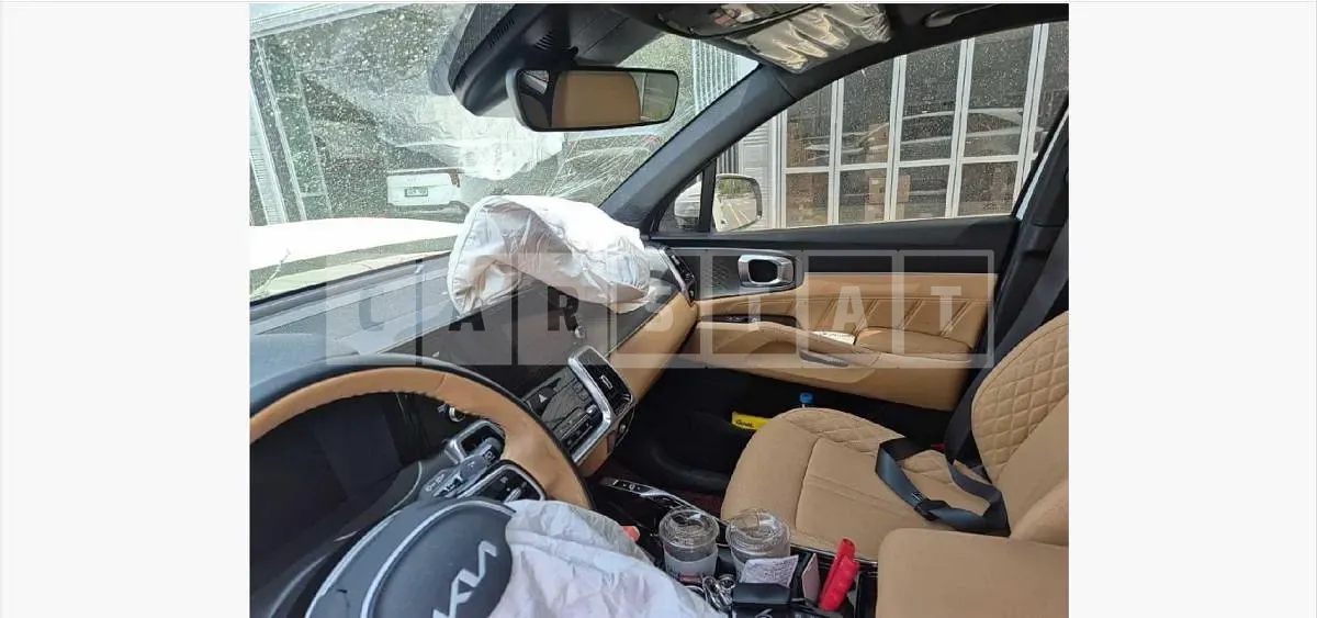 Photo 2 of 17: 2022 Kia Sorento — Korean insurance auction