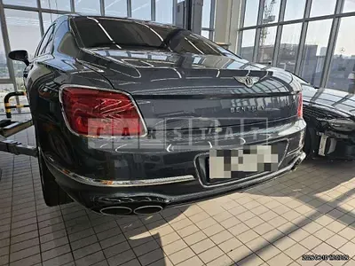 2022 Bentley Flying Spur V8