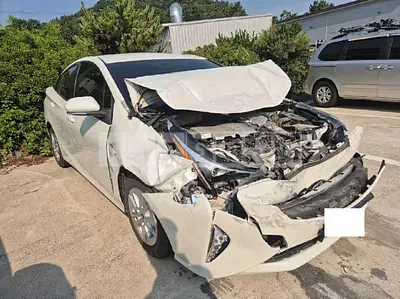 Photo 1 of 22: 2018 Toyota Prius — Korean insurance auction