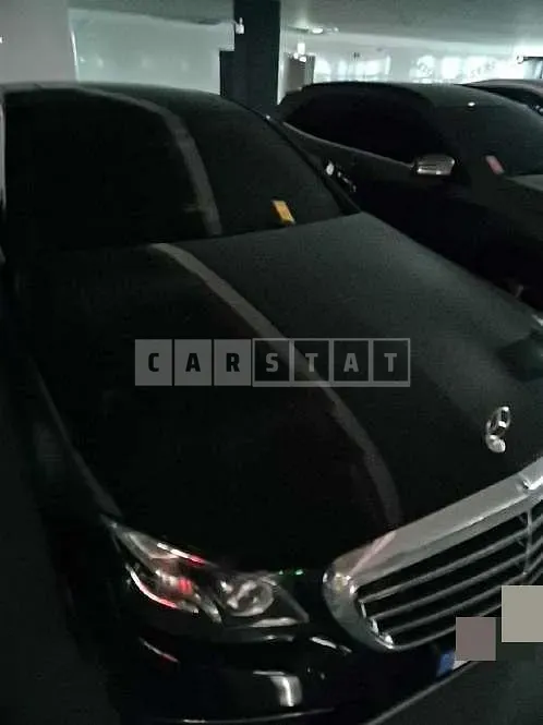 Photo 2 of 35: 2019 Mercedes-Benz E220 d 4Matic — Korean insurance auction