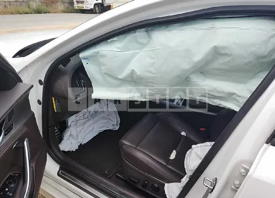 Photo 2 of 23: 2019 Kia Stinger, VIN KNAE651BDKS045522 — Korean insurance auction