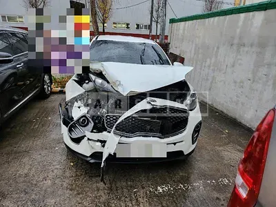 Photo 1 of 29: 2017 Kia Sportage — Korean insurance auction