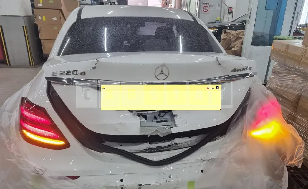 Photo 2 of 16: 2019 Mercedes-Benz E220 d 4Matic, VIN WDDZF0FB6KA531947 — Korean insurance auction
