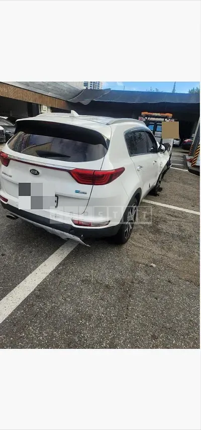 Photo 1 of 45: 2017 Kia Sportage — Korean insurance auction