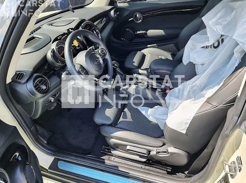 Photo 2 of 18: 2019 MINI Bambini Cooper — Korean insurance auction