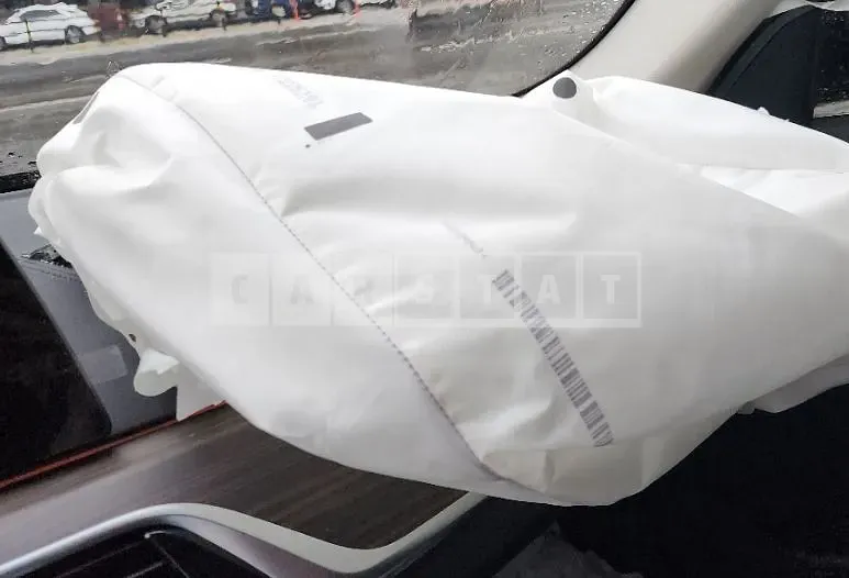 Photo 2 of 26: 2019 BMW 520d Luxury, VIN WBAJF3102KWW03225 — Korean insurance auction