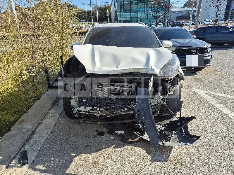 Photo 2 of 9: 2017 Kia Sportage — Korean insurance auction
